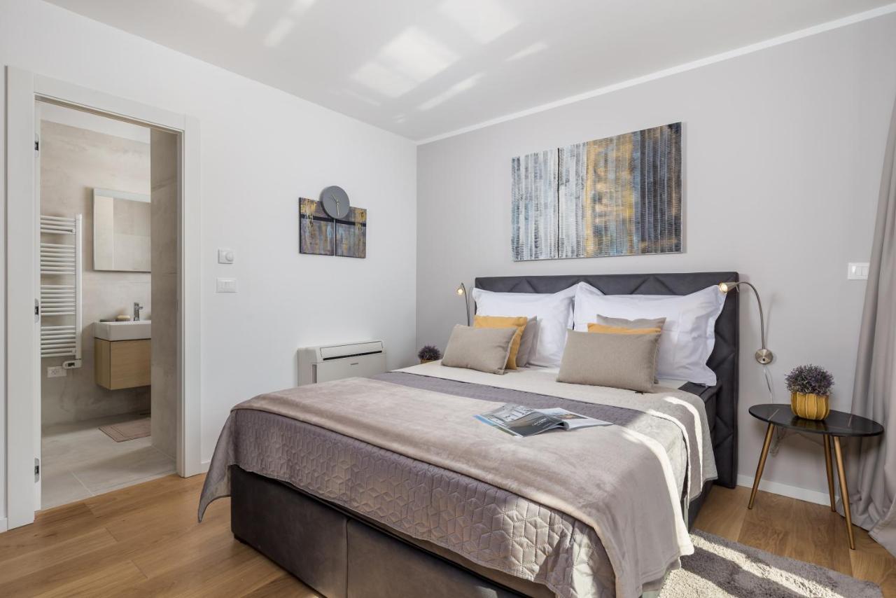 Luxury City Center Apartment -50M To The Sea Opatija Zewnętrze zdjęcie